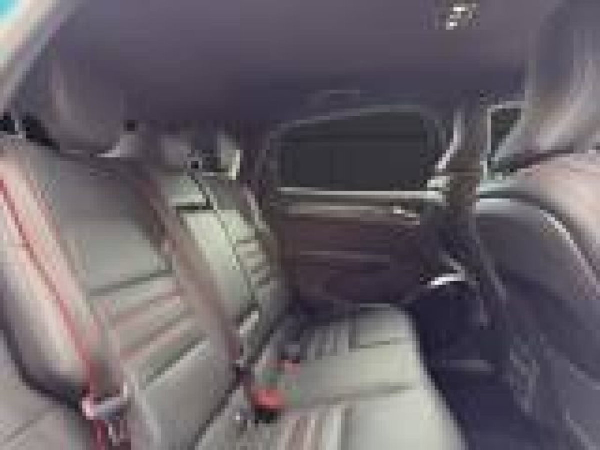 Renault Arkana Hybrid E-Tech 145 CV Techno (18)