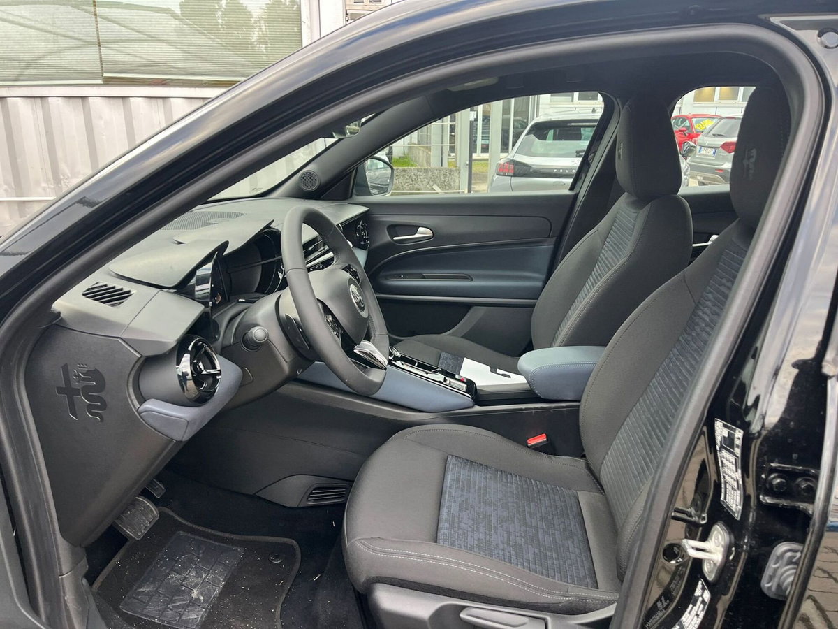 Alfa Romeo Junior 1.2 ibrida 145cv edct6 (15)