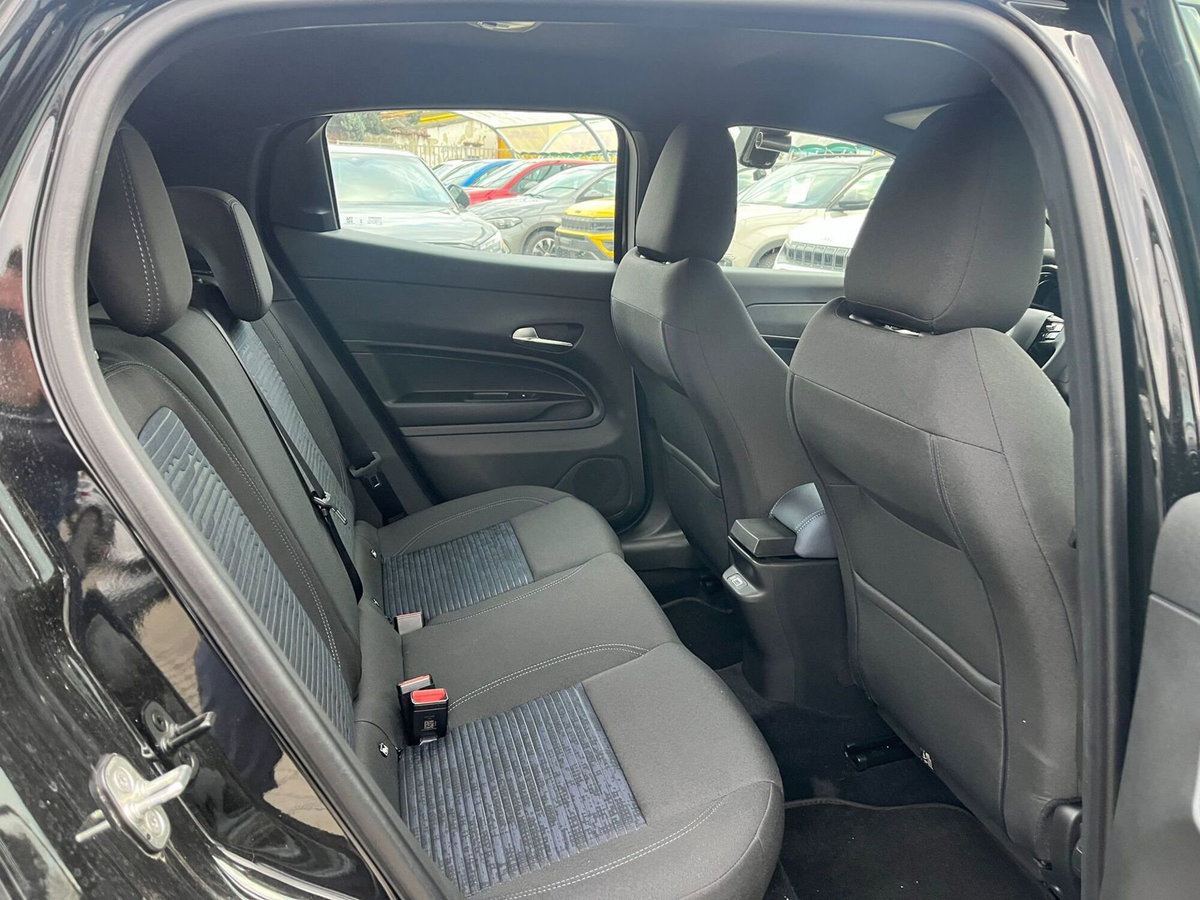 Alfa Romeo Junior 1.2 ibrida 145cv edct6 (16)
