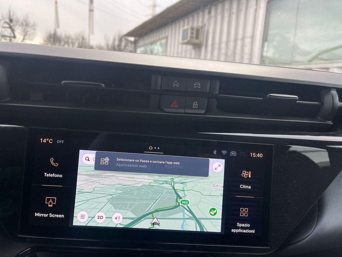 Alfa Romeo Junior 1.2 ibrida 145cv edct6 (19)