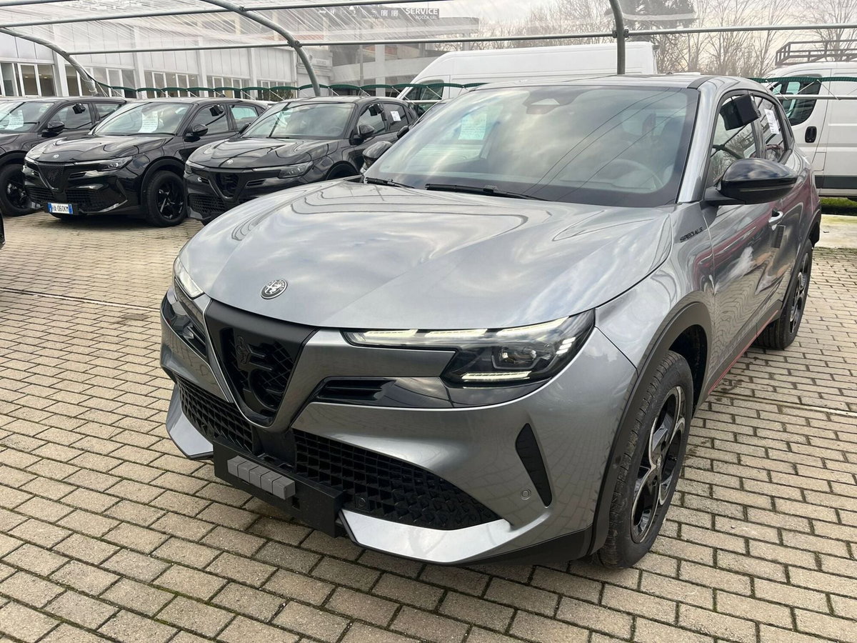 Alfa Romeo Junior 1.2 ibrida Speciale 145cv edct6