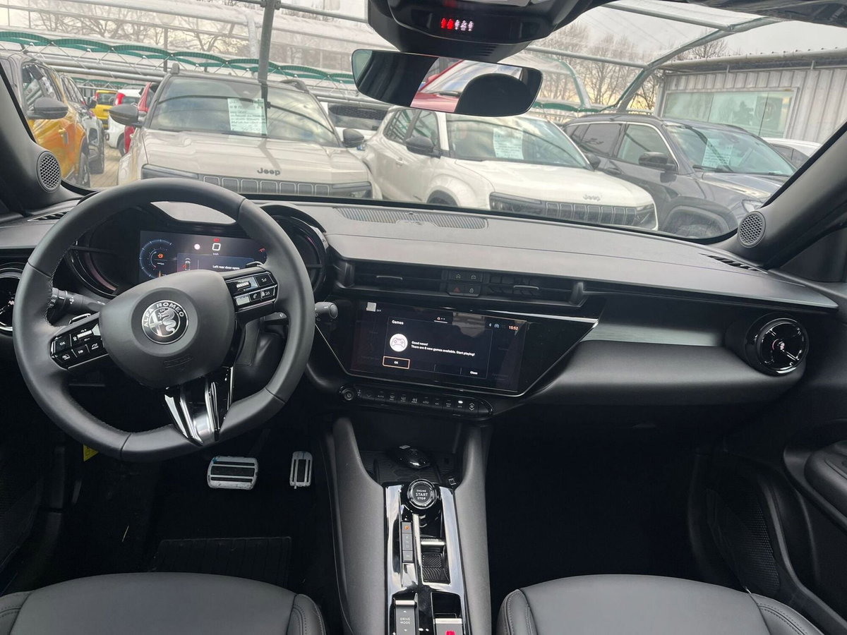 Alfa Romeo Junior 1.2 ibrida Speciale 145cv edct6 (13)