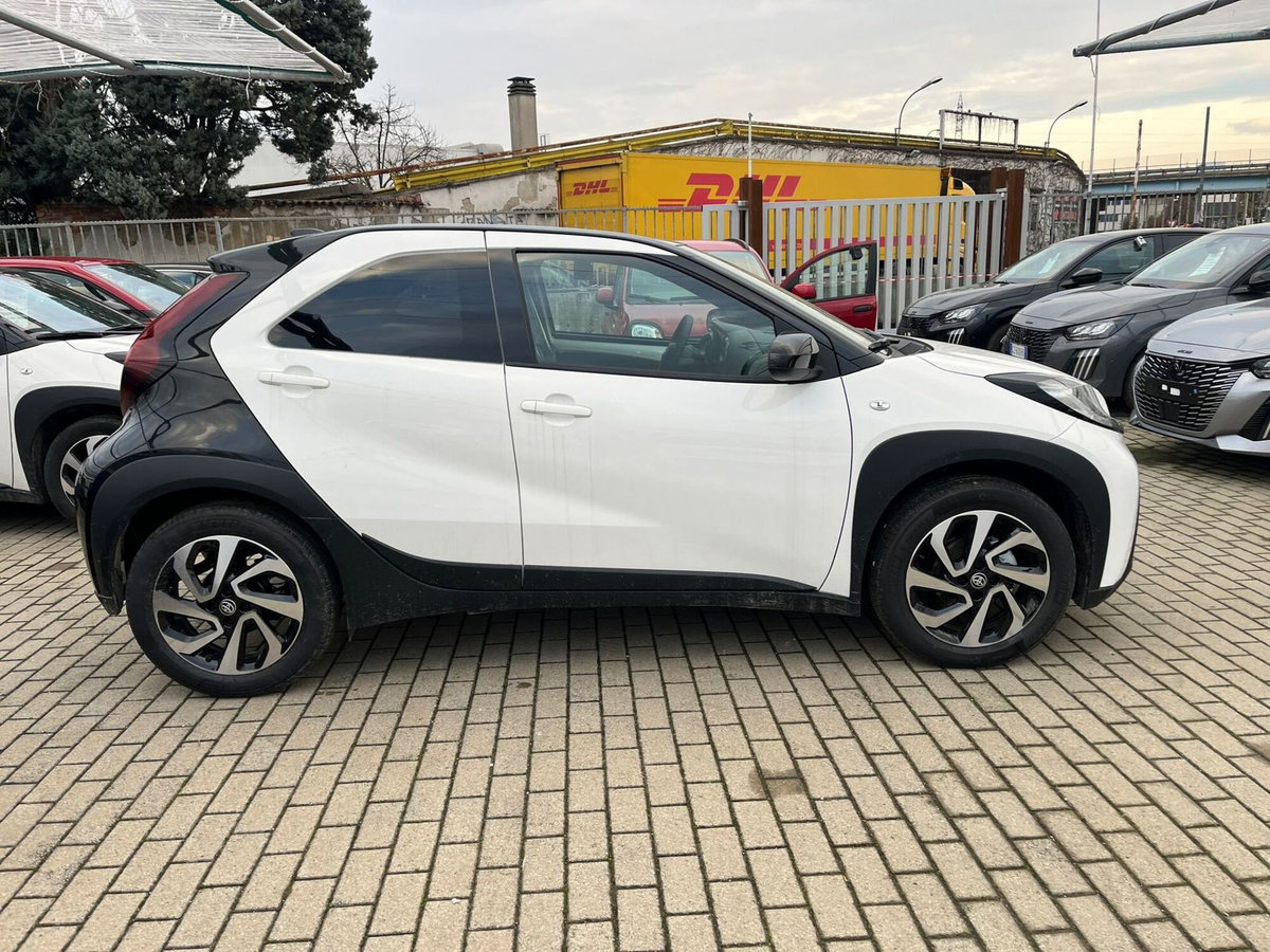 Toyota Aygo X 1.0 Trend Air 72cv s-cvt (4)