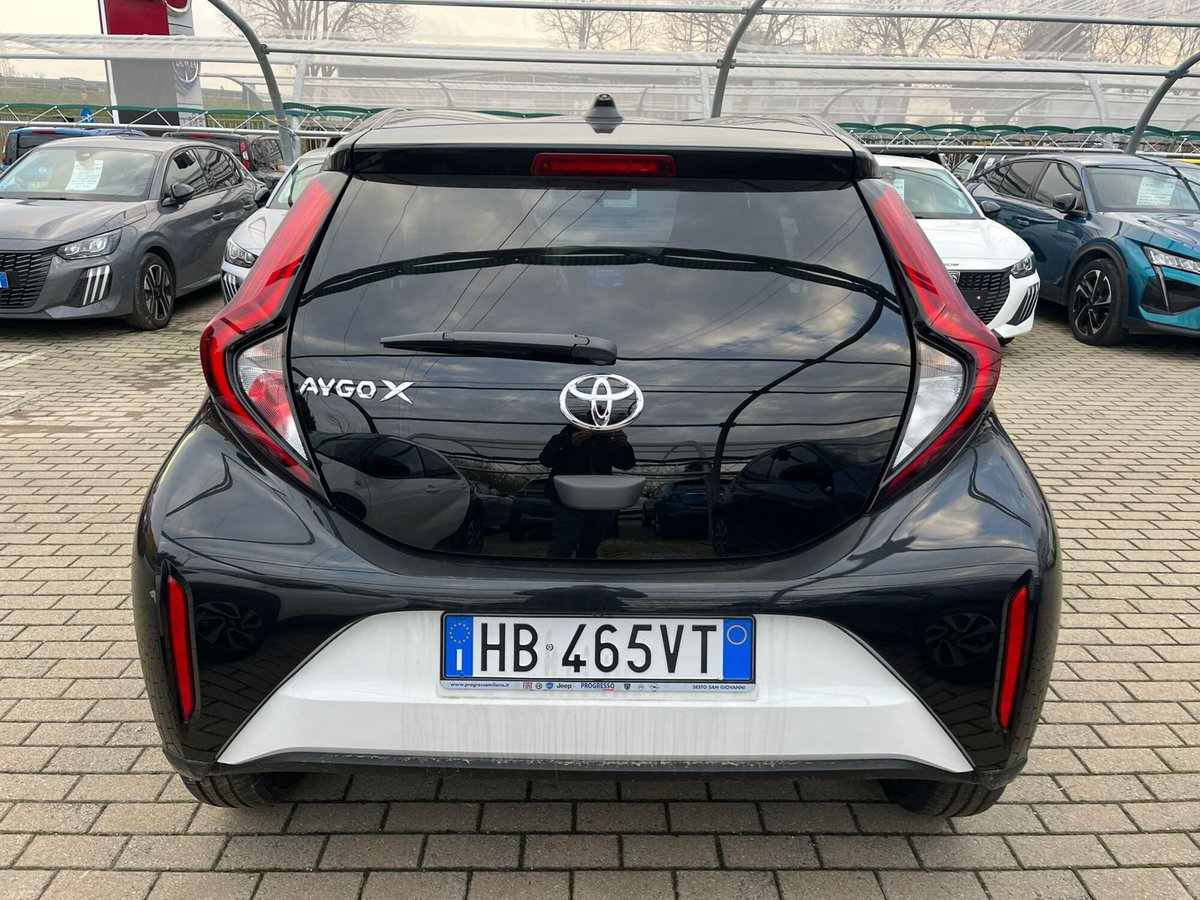 Toyota Aygo X 1.0 Trend Air 72cv s-cvt (8)