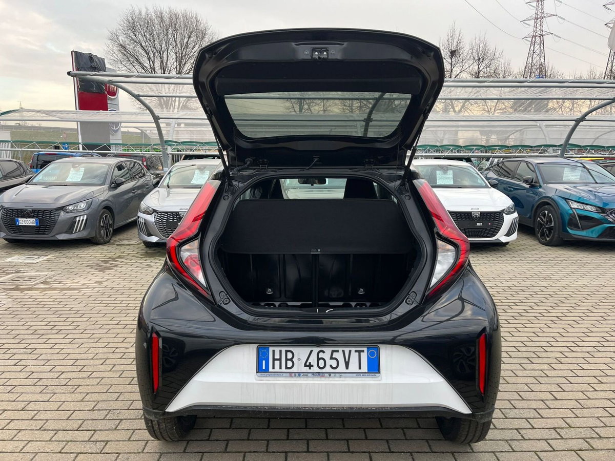 Toyota Aygo X 1.0 Trend Air 72cv s-cvt (9)