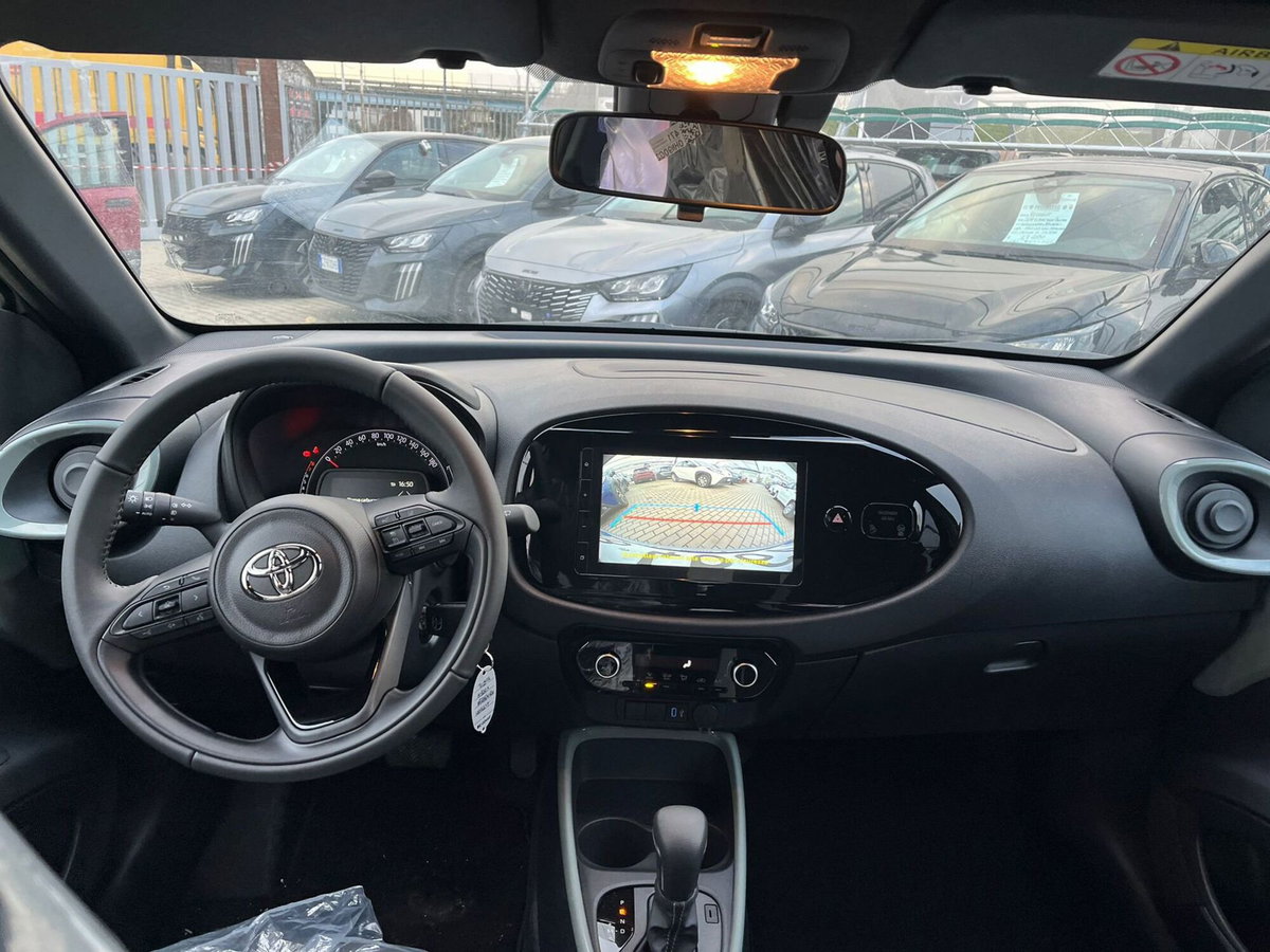 Toyota Aygo X 1.0 Trend Air 72cv s-cvt (13)