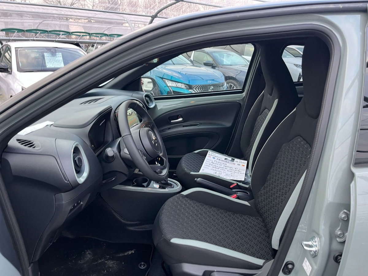 Toyota Aygo X 1.0 Trend Air 72cv s-cvt (14)