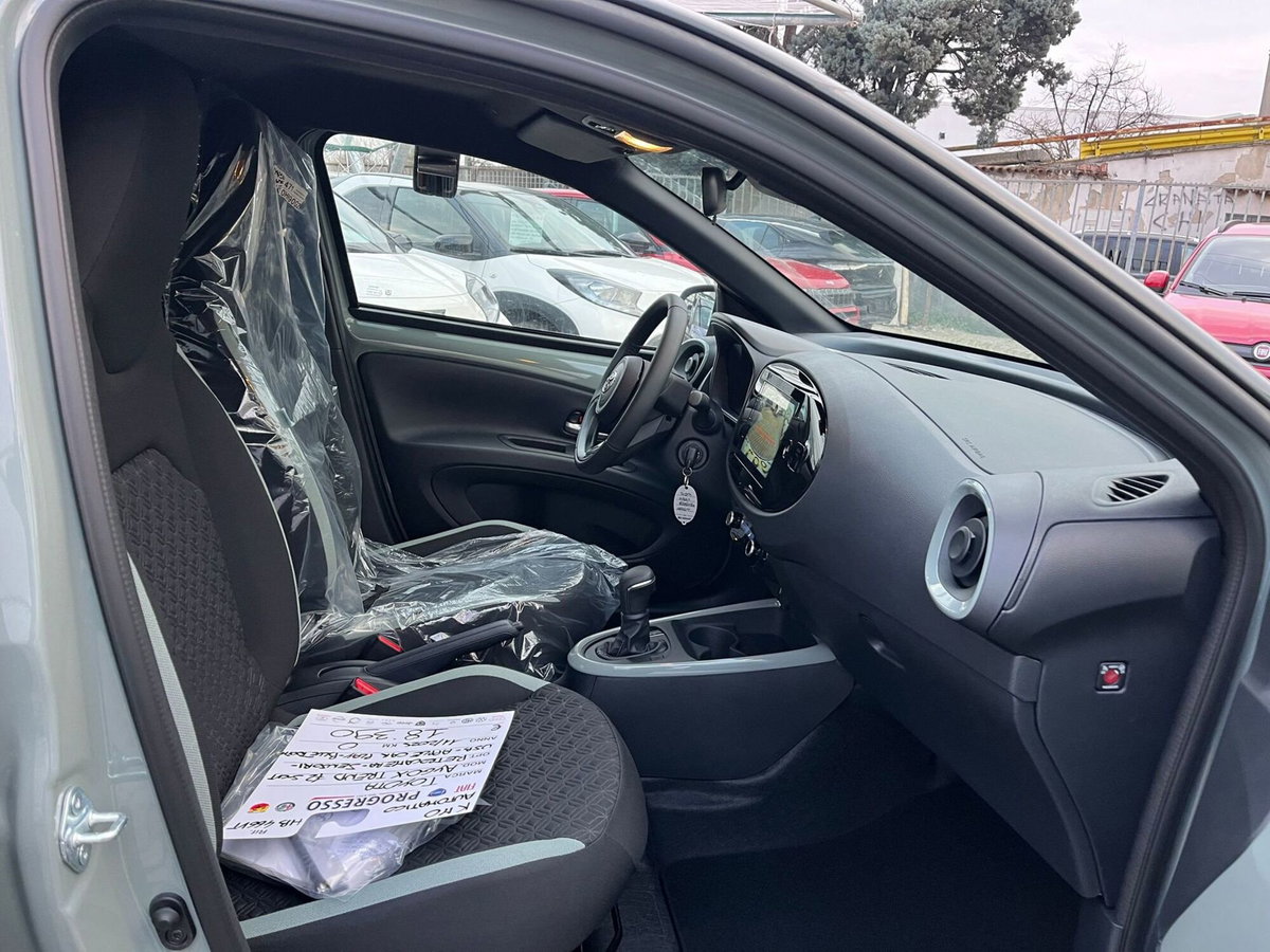 Toyota Aygo X 1.0 Trend Air 72cv s-cvt (15)