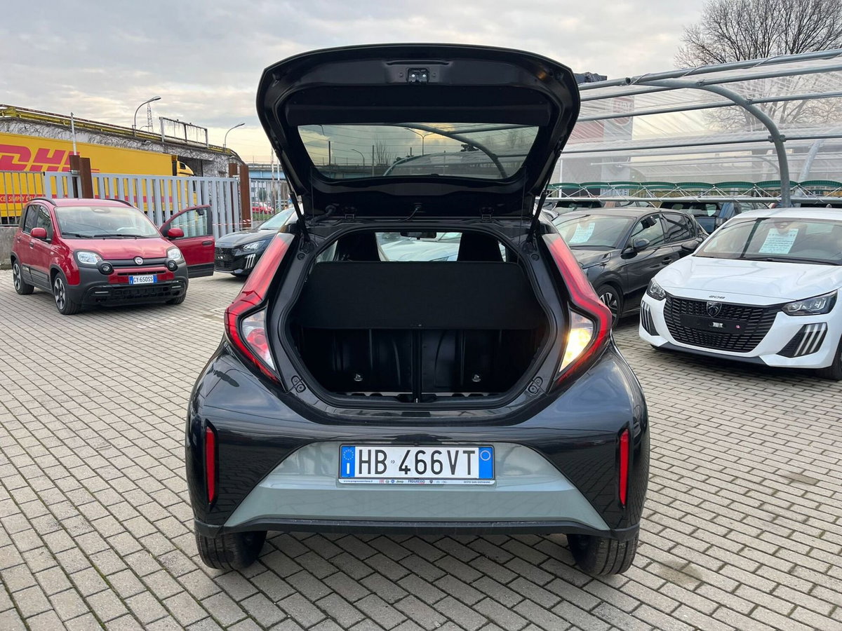 Toyota Aygo X 1.0 Trend Air 72cv s-cvt (9)
