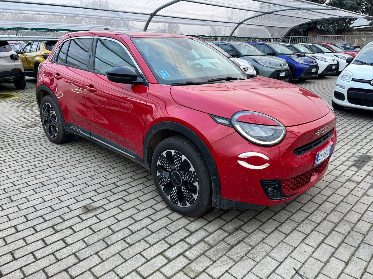 Fiat 600 1.2 hybrid La Prima 145cv auto (2)