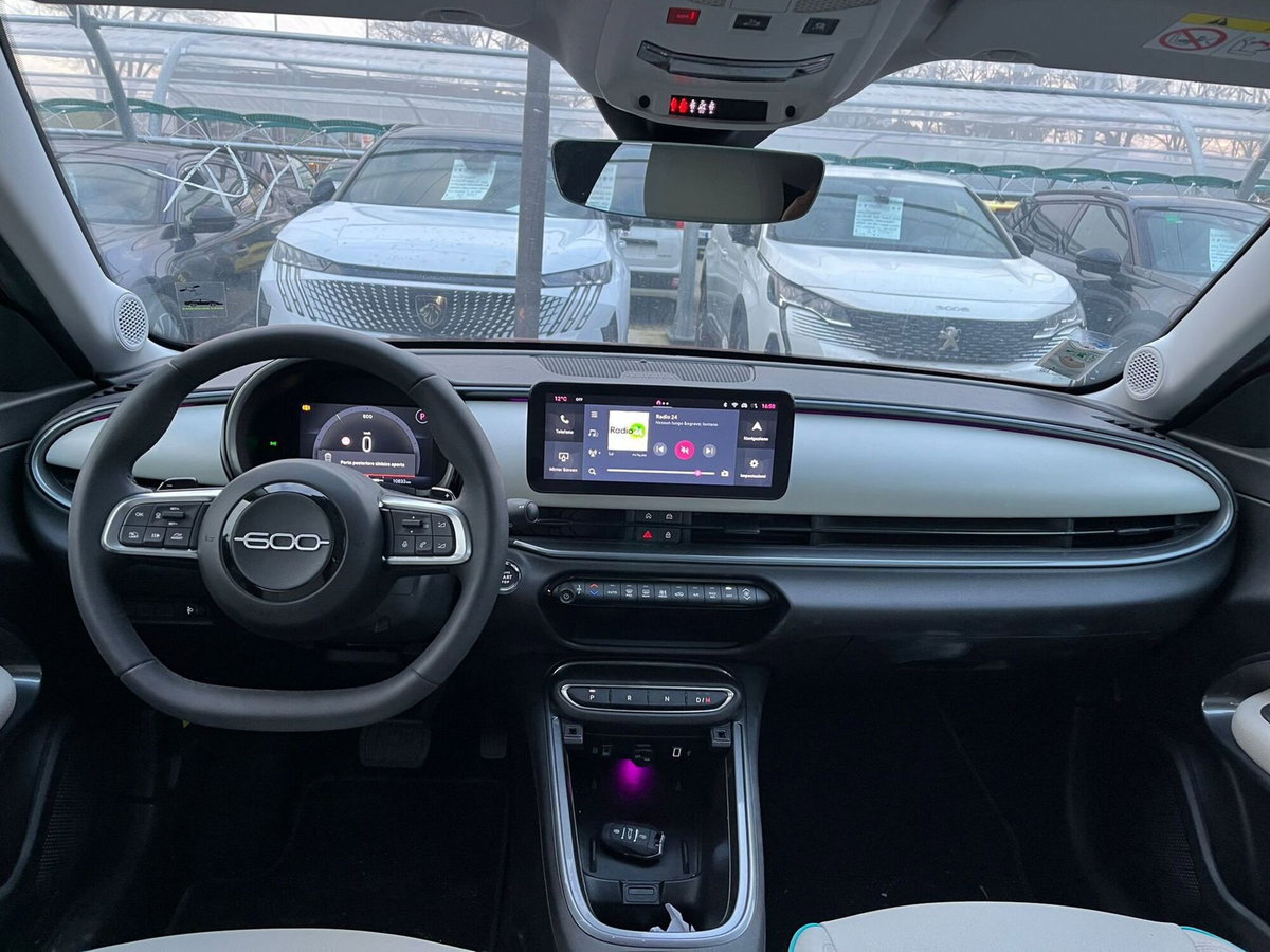 Fiat 600 1.2 hybrid La Prima 145cv auto (19)