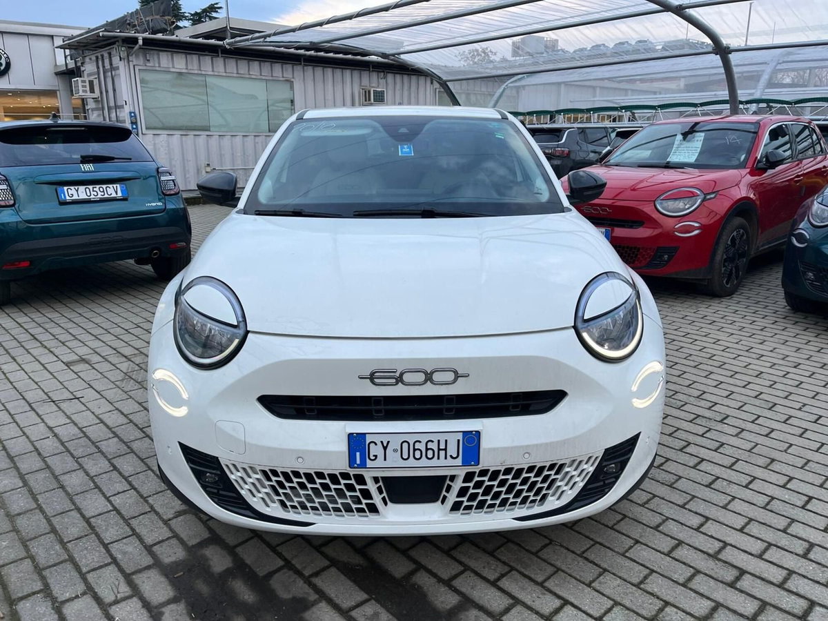 Fiat 600 1.2 hybrid La Prima 145cv auto (2)
