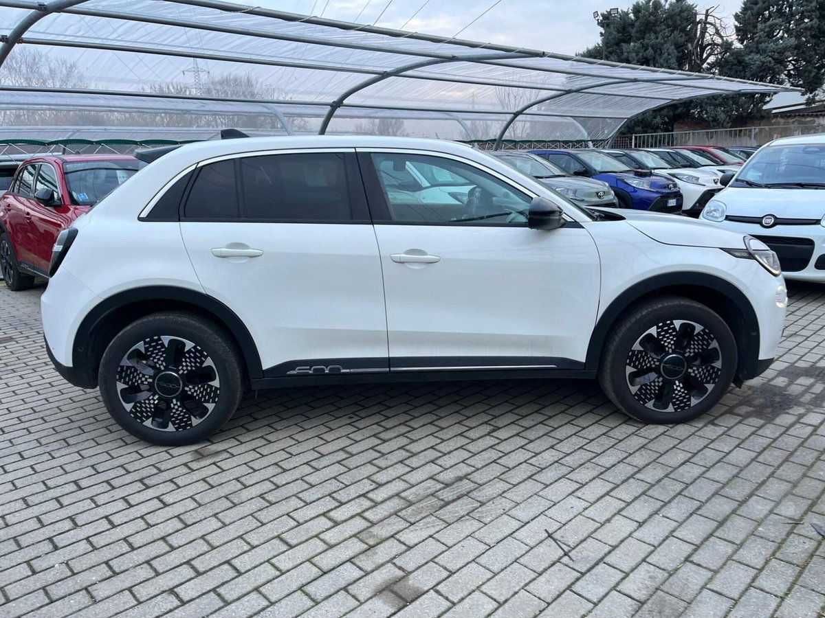 Fiat 600 1.2 hybrid La Prima 145cv auto (3)