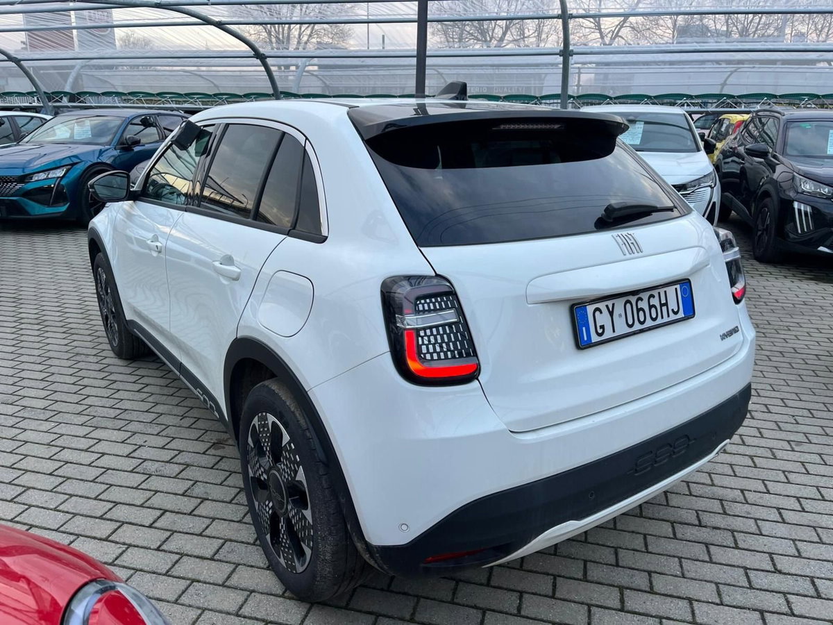 Fiat 600 1.2 hybrid La Prima 145cv auto (6)
