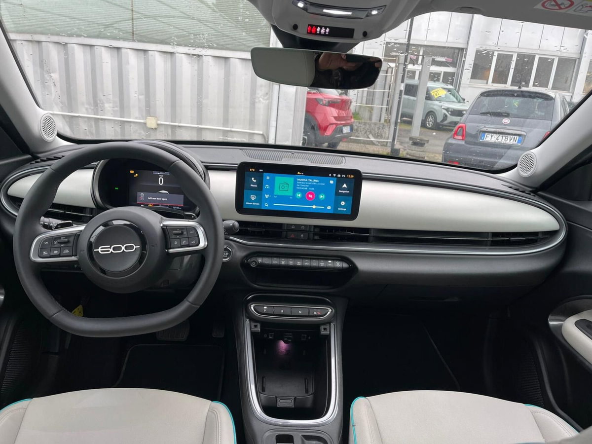 Fiat 600 1.2 hybrid La Prima 110cv auto (13)