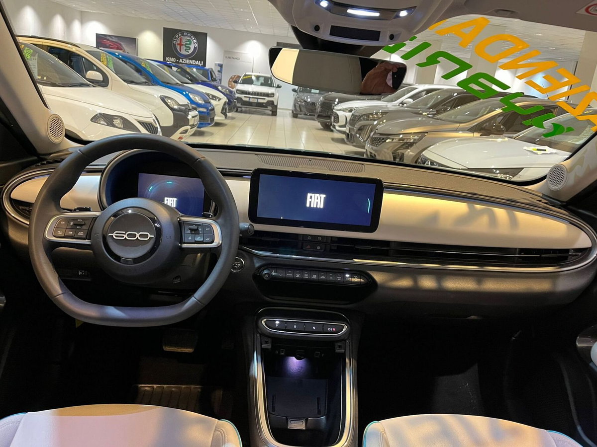 Fiat 600 1.2 hybrid La Prima 110cv auto (13)
