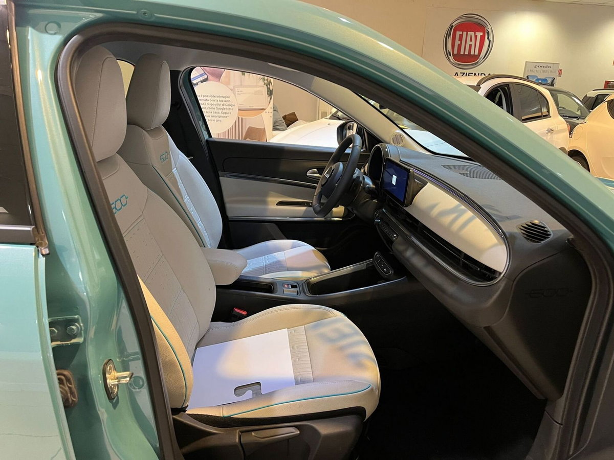 Fiat 600 1.2 hybrid La Prima 110cv auto (15)