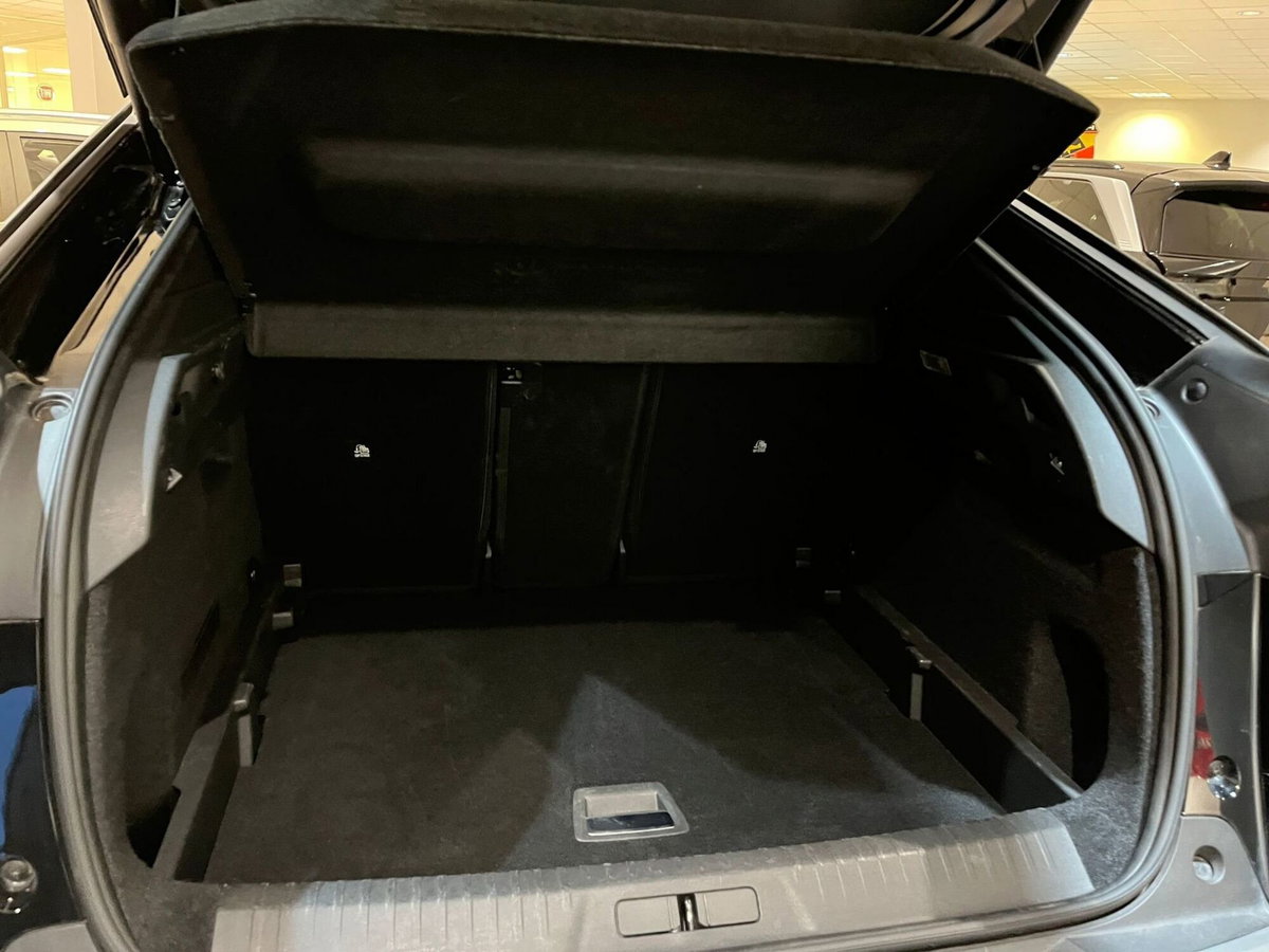 Peugeot 3008 73 kWh GT (10)