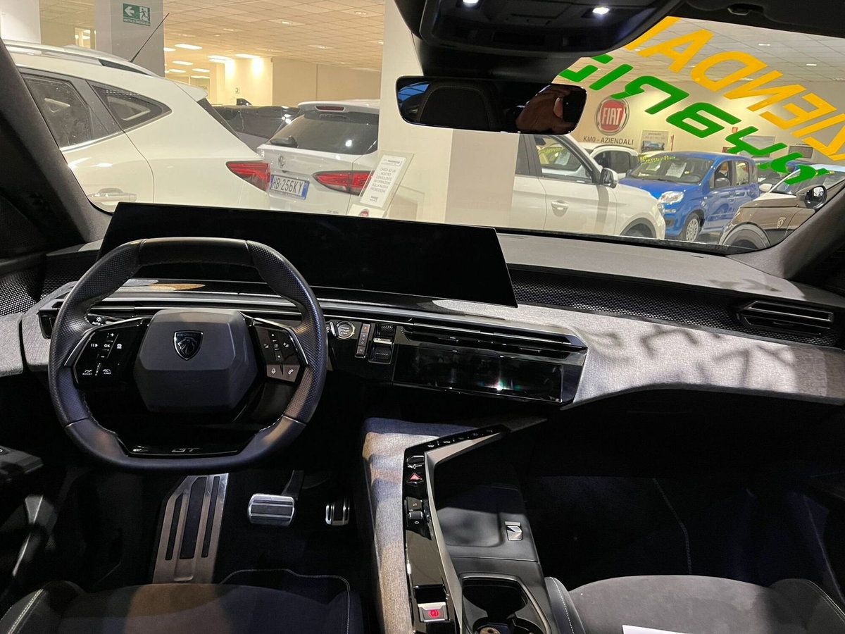 Peugeot 3008 73 kWh GT (11)