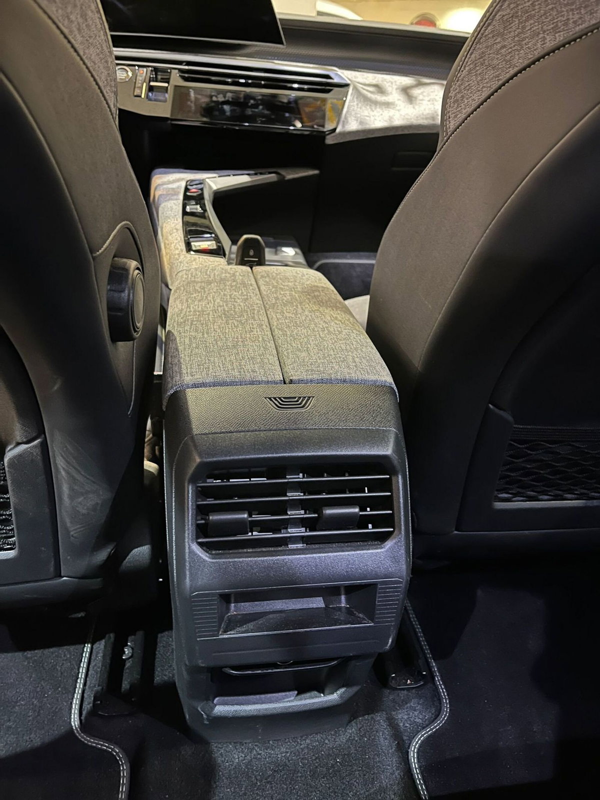 Peugeot 3008 73 kWh GT (20)