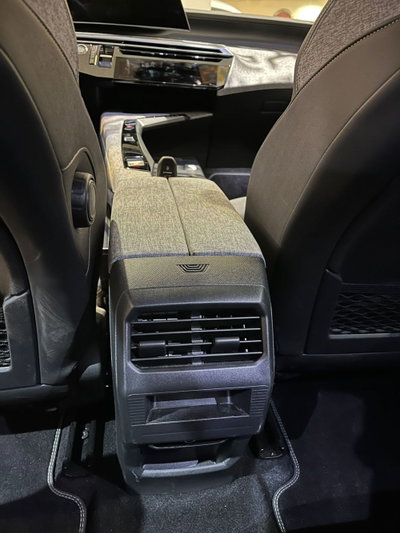 Peugeot 3008 73 kWh GT (20)