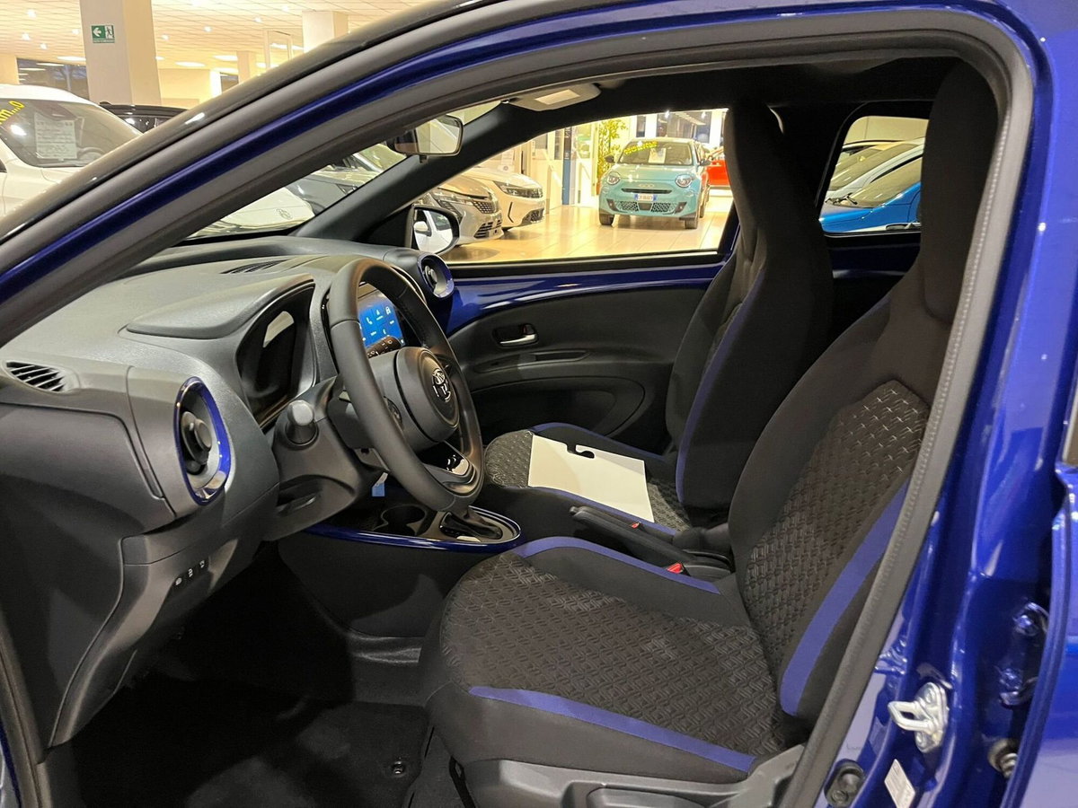 Toyota Aygo X 1.0 Trend Air 72cv s-cvt (13)