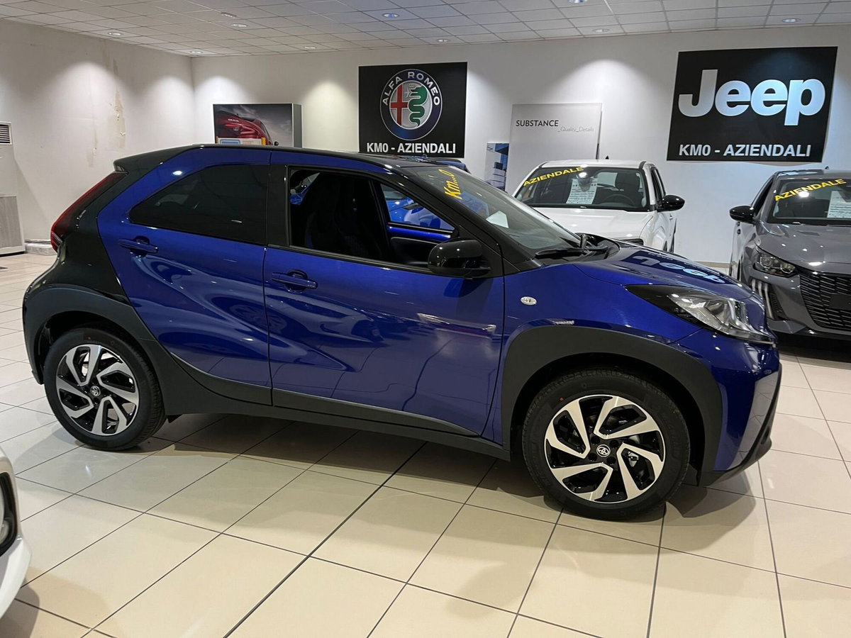Toyota Aygo X 1.0 Trend Air 72cv s-cvt (4)