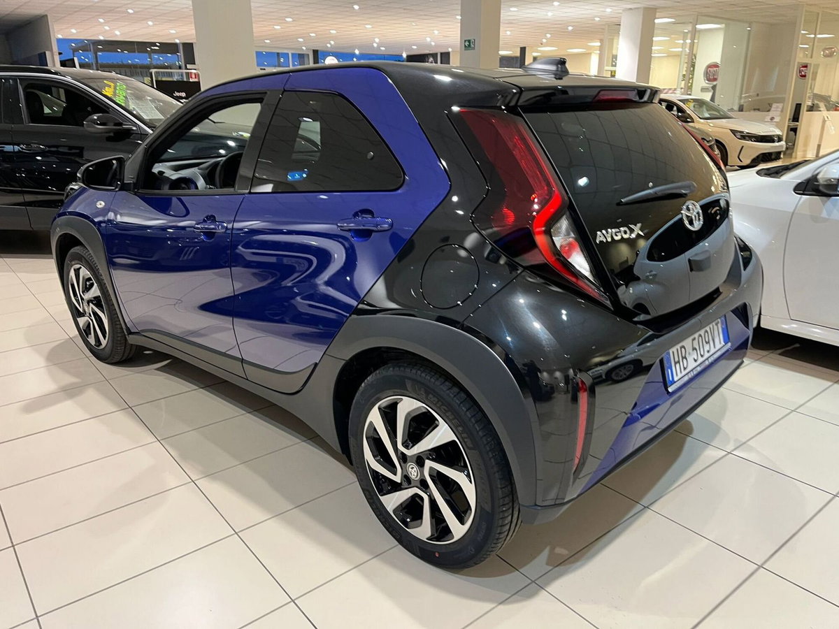 Toyota Aygo X 1.0 Trend Air 72cv s-cvt (7)