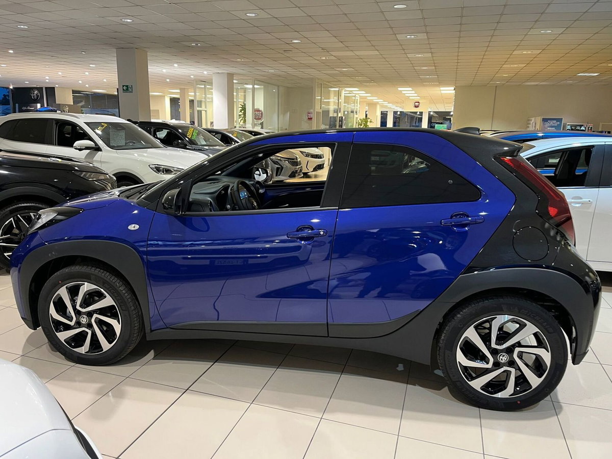 Toyota Aygo X 1.0 Trend Air 72cv s-cvt (9)