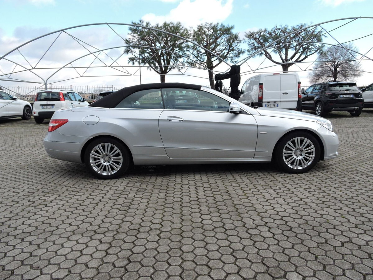 Mercedes-Benz Classe E Cabrio 220 CDI Cabrio BlueEFFICIENCY (4)