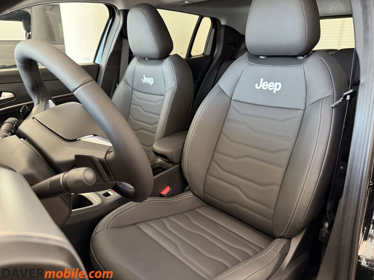 Jeep Avenger 1.2 turbo Summit fwd 100cv (12)