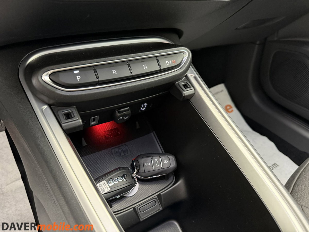 Jeep Avenger 1.2 turbo Summit fwd 100cv (14)