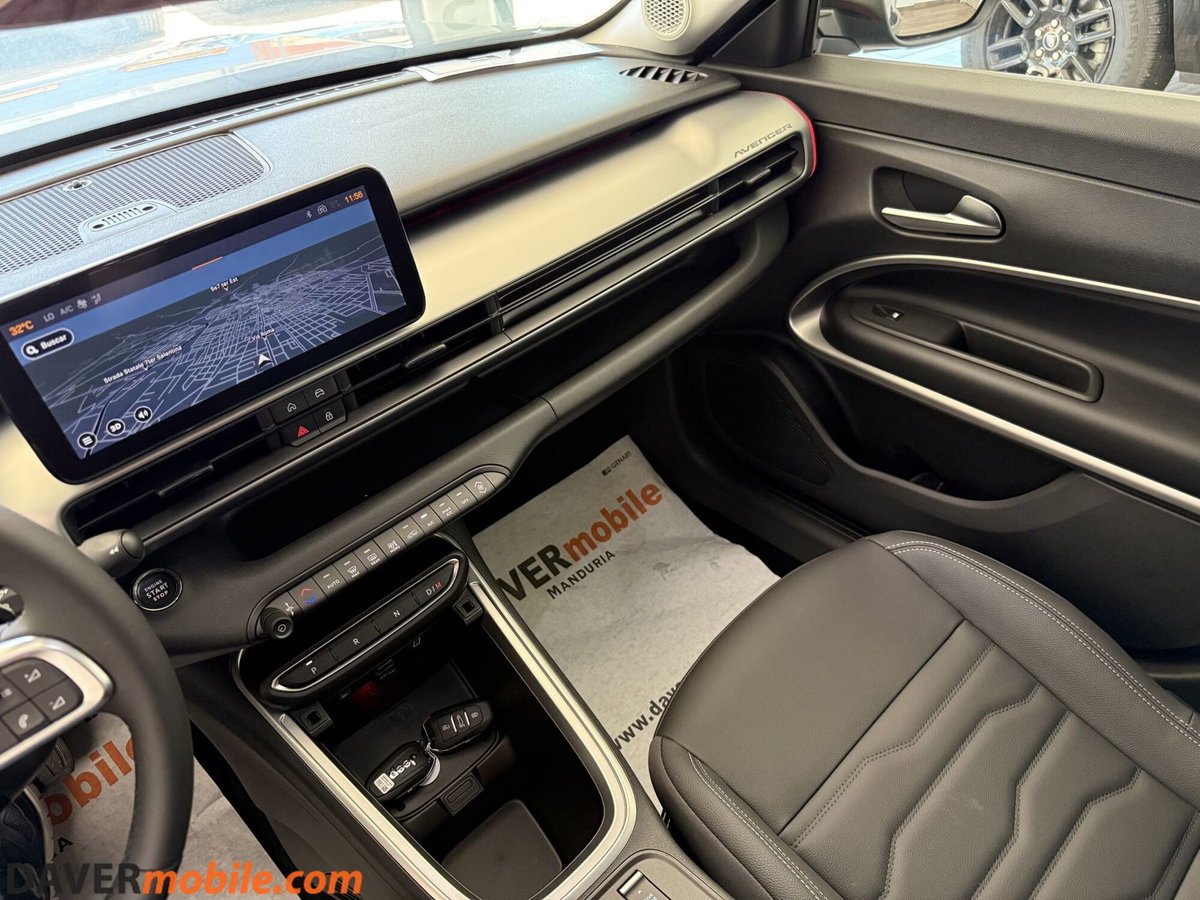 Jeep Avenger 1.2 turbo Summit fwd 100cv (15)