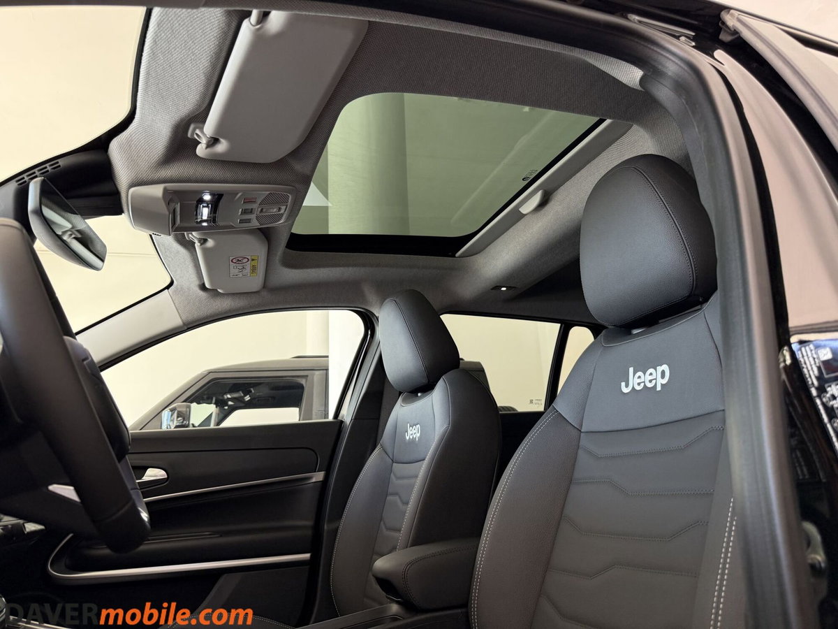 Jeep Avenger 1.2 turbo Summit fwd 100cv (20)