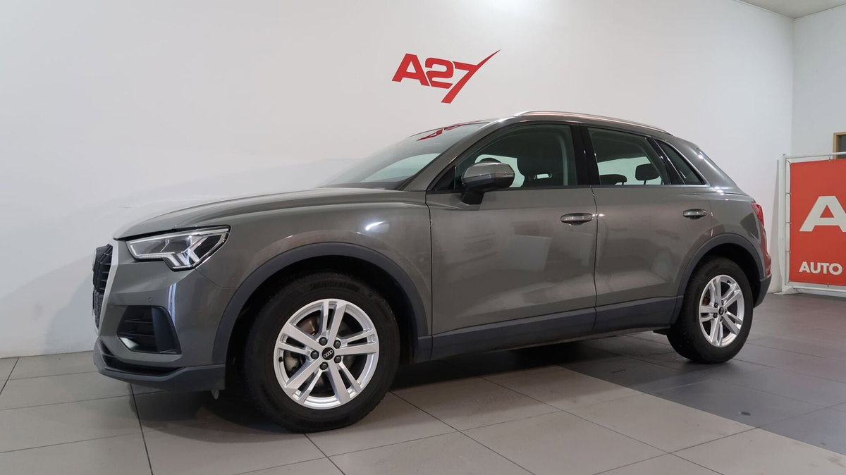 Audi Q3 35 TDI quattro S tronic Business (11)