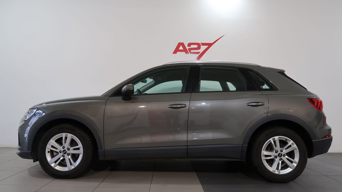 Audi Q3 35 TDI quattro S tronic Business (3)