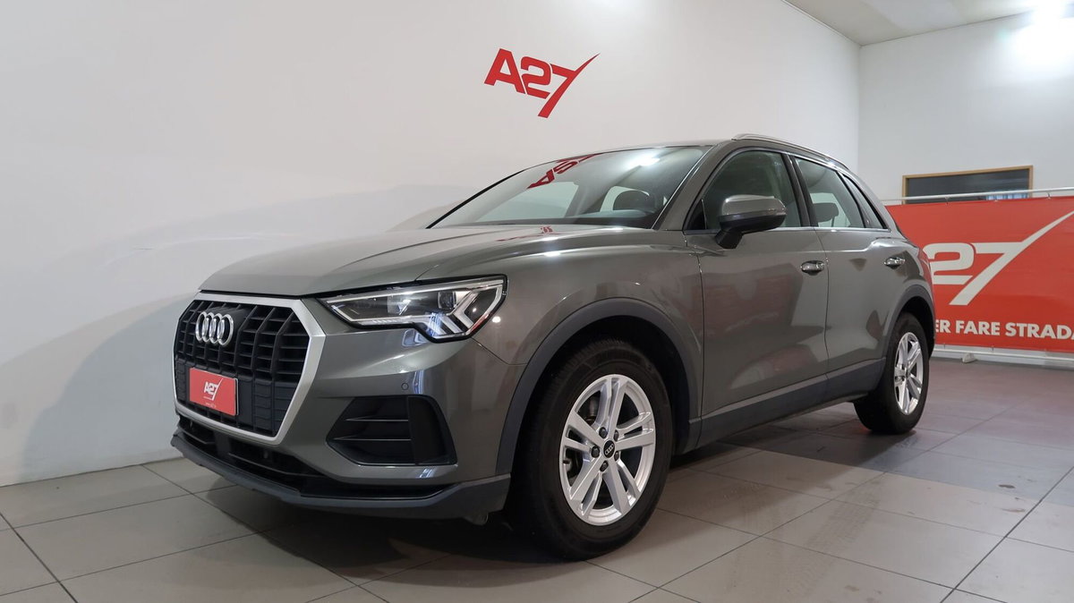 Audi Q3 35 TDI quattro S tronic Business (5)