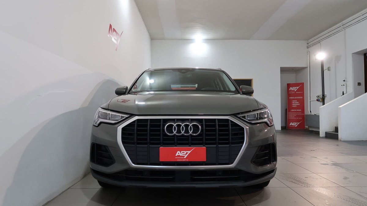 Audi Q3 35 TDI quattro S tronic Business (9)