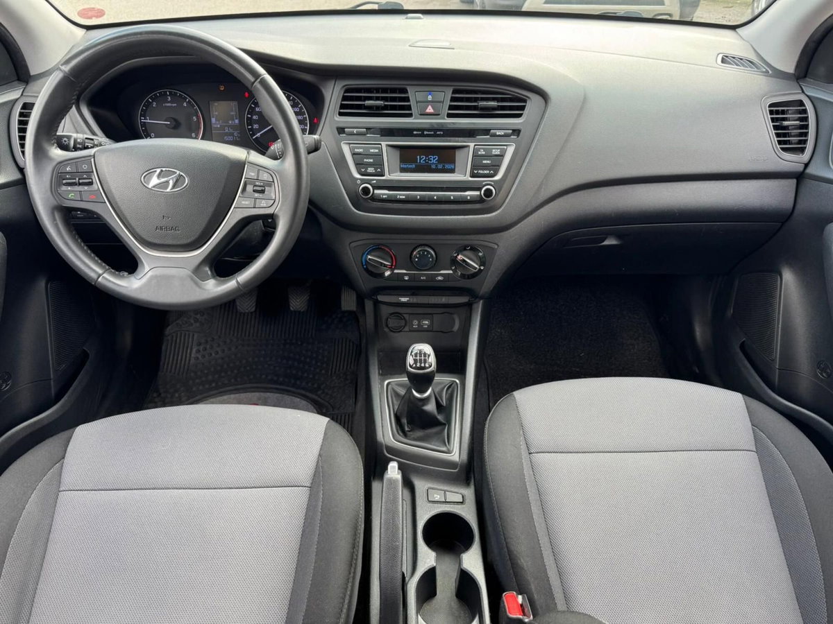 Hyundai i20 1.1 CRDi 12V 5 porte Style (12)