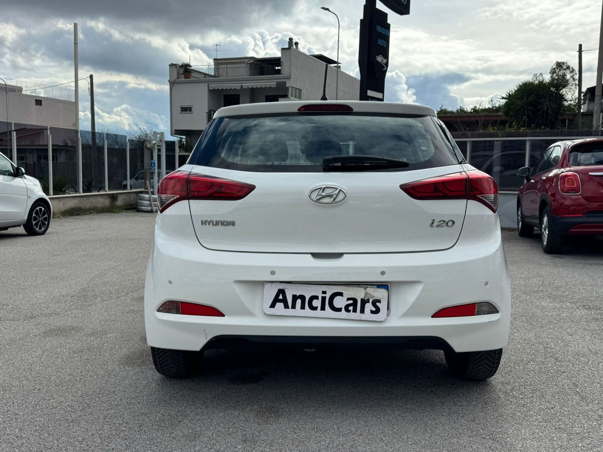 Hyundai i20 1.1 CRDi 12V 5 porte Style (15)