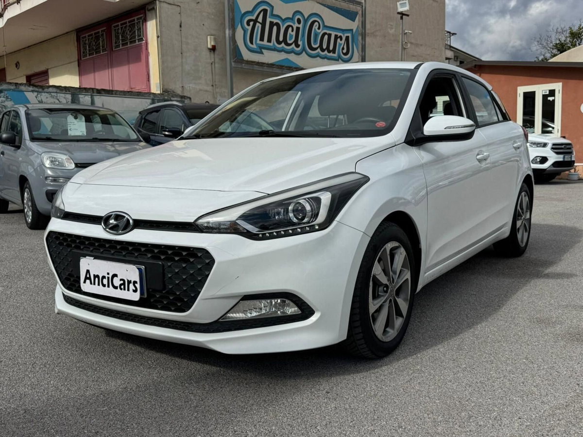 Hyundai i20 1.1 CRDi 12V 5 porte Style (3)
