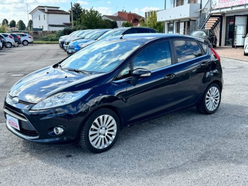 Ford Fiesta 1.4 TDCi 68CV 5 porte Titanium
