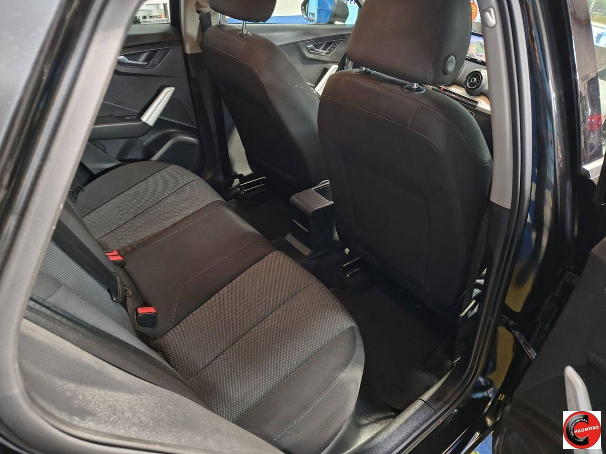 Audi Q2 Q2 1.6 TDI S tronic Design (11)