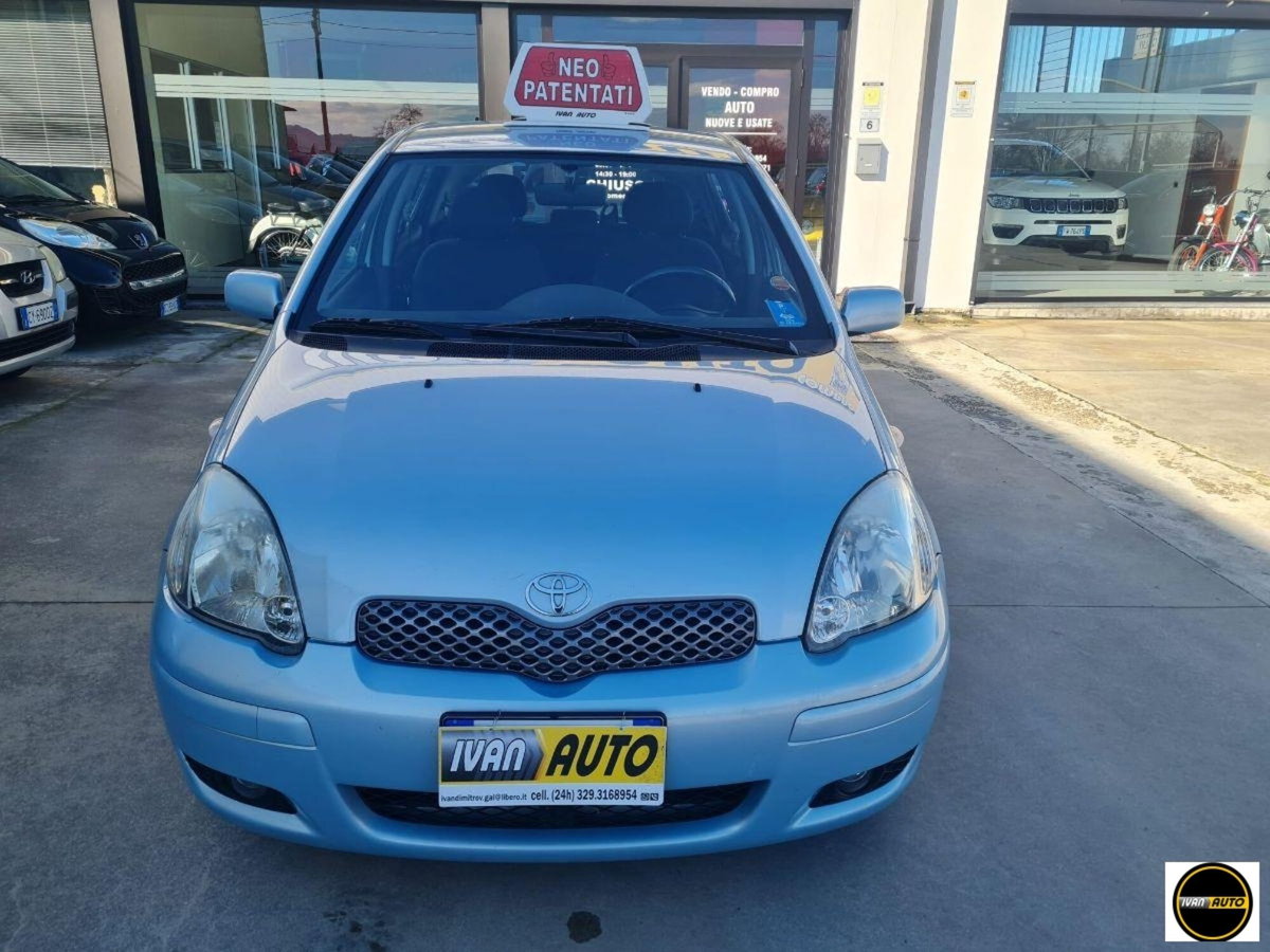 Toyota Yaris 16V cat 5 porte Luna (2)