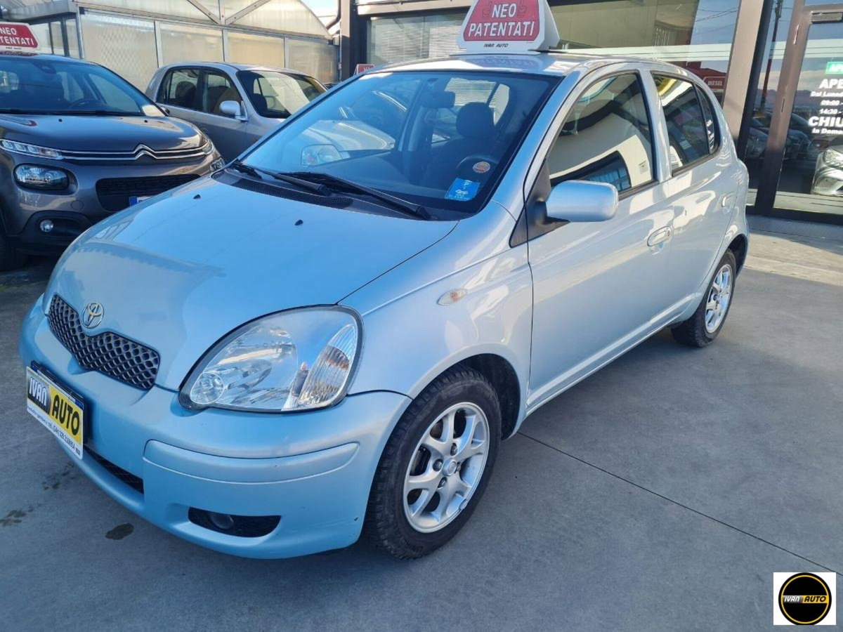 Toyota Yaris 16V cat 5 porte Luna (4)