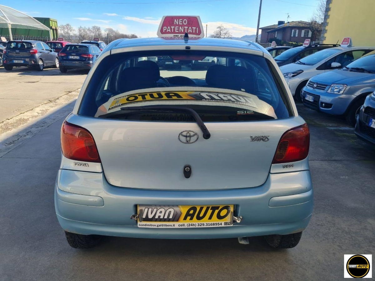 Toyota Yaris 16V cat 5 porte Luna (7)