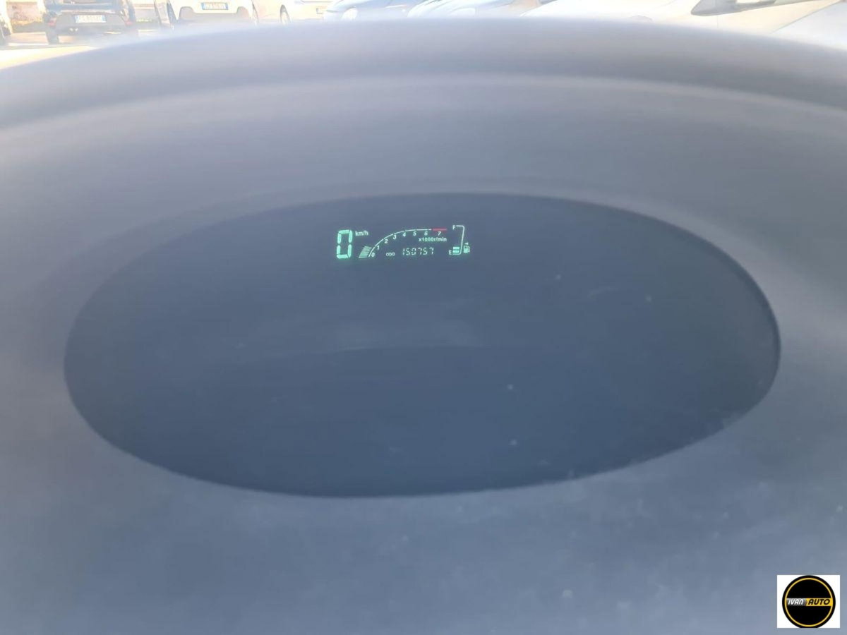 Toyota Yaris 16V cat 5 porte Luna (9)