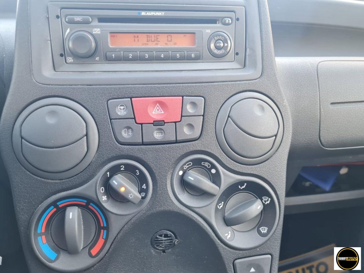 Fiat Panda 1.2 Emotion (9)