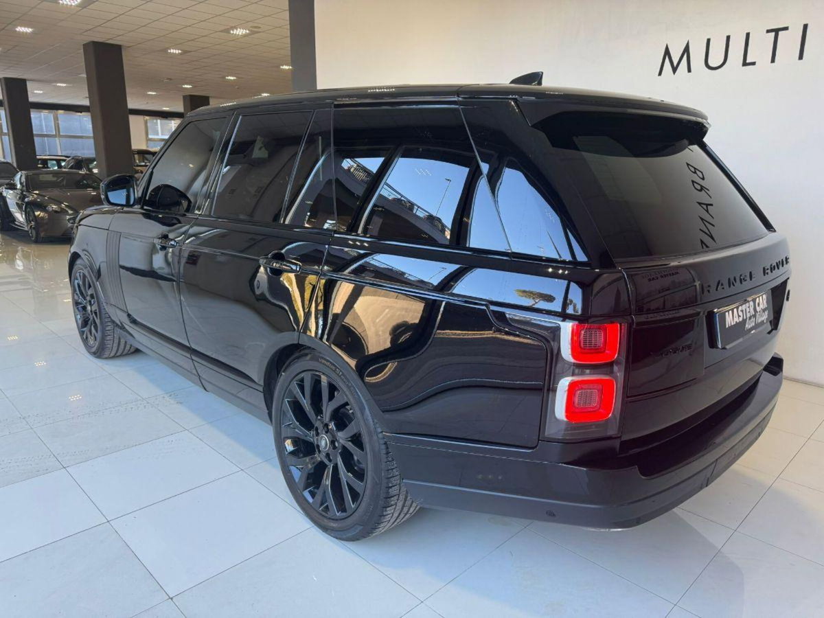 Land Rover Range Rover 3.0 SDV6 Autobiography (2)