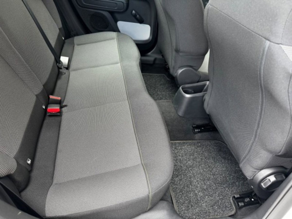 Citroen C3 BlueHDi 100 S&S Feel (15)